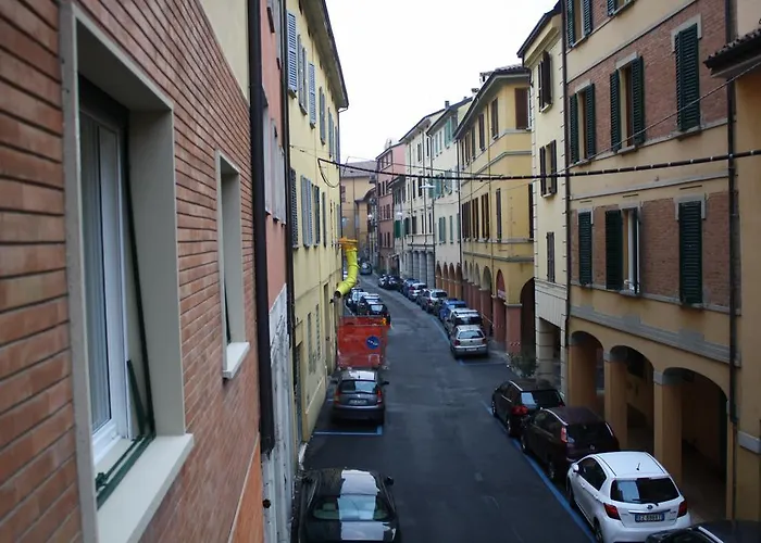 La Casa Di * Bolonia