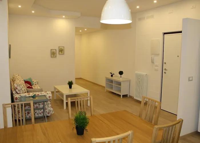 La Casa Di * Bolonia